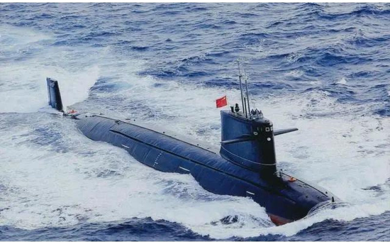 093潛艇鎖定英航母后，五角大樓疾呼保持冷靜，俄：不自量力