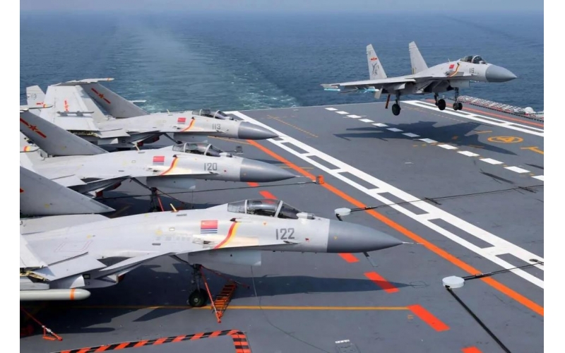 中國(guó)殲16H即將服役新航母？500千米精準(zhǔn)獵殺敵軍預(yù)警機(jī)