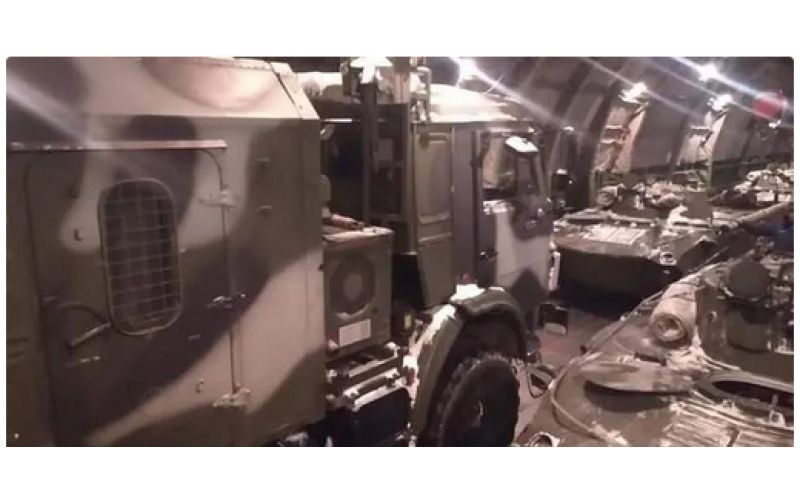 俄軍超級運輸機一次裝運7輛步戰車增援哈薩克 
