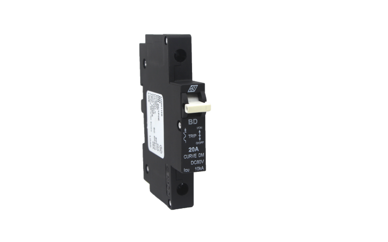 輔助開(kāi)關(guān)-抗干擾斷路器-電源供電-三個(gè)輔助端子